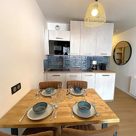 Le Pralin C - Renove Dans Le Quartier De Meribel Mottaret Aux Pieds. Mae-4523